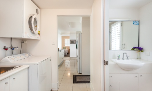 RE 0026 Seychelles Stradbroke Holiday Accommodation