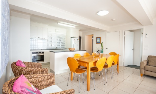 RE 0069 Seychelles Stradbroke Holiday Accommodation