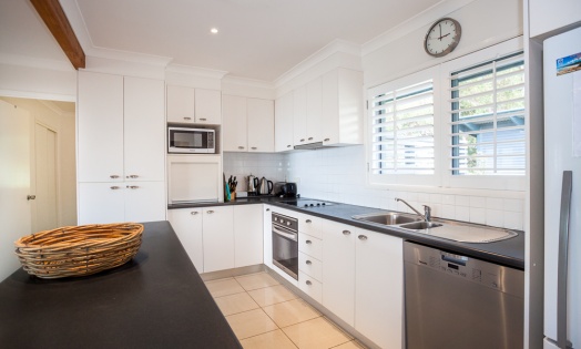 RE 0149 Seychelles Stradbroke Holiday Accommodation