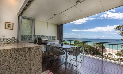 RE 0040 Unit 15 Waves Resort Dolphin Real Estate
