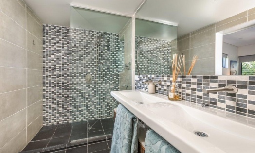 RE 0118 Unit 15 Waves Resort Dolphin Real Estate