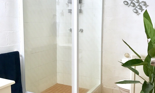 bathroom2